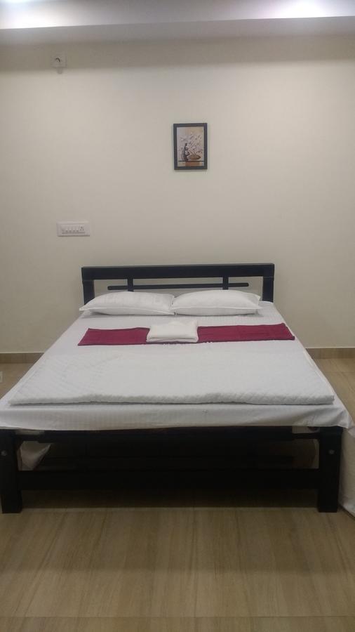 Dhoni Castle Hotel Palakkad Exterior photo